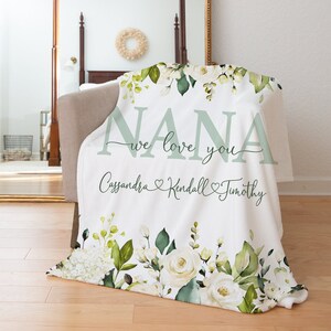 Personalized Mother&#39;s Day Gift for Grandmother, Mothers Day Blanket,  Present for Nana from kids,  Vintage White Roses Blanket -FamilyThrow