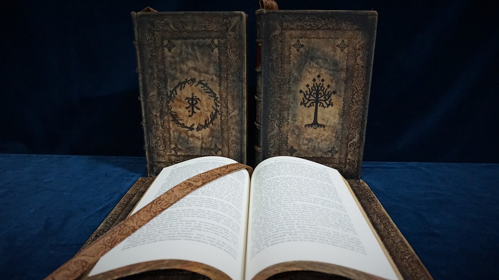 Fine leather bound the Lord of the Rings book set Etsy Fine leather bound the Lord of the Rings book set Etsy