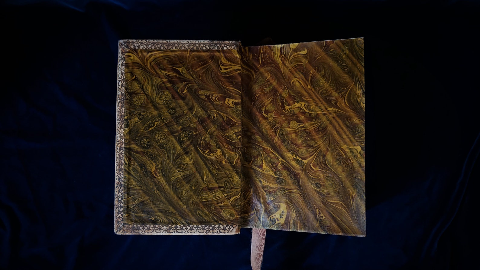 Cuir lié seigneur des anneaux livre par JRR Tolkien LOTR livre Etsy