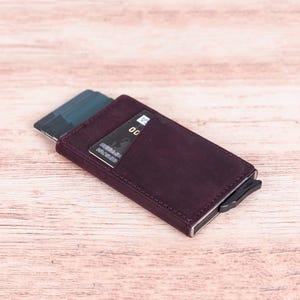 Visitenkartenhalter, Kreditkartenetui, Brieftasche aus Leder, minimalistische Brieftasche, schlanke Ledertasche, Pop-up-Brieftasche, individuelles Geschenk, Kartenetui aus Leder