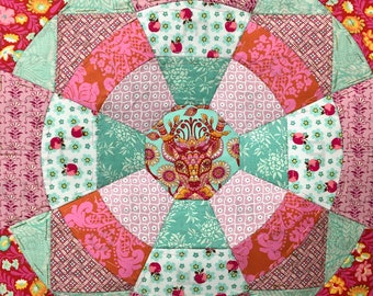Patrón de piezas de papel inglés. Bloque de colchas 'En el centro'.  Patrón de edredón digital PDF. Bloque grande - Tamaño aprox. 42x42cm (16,5x16,5")