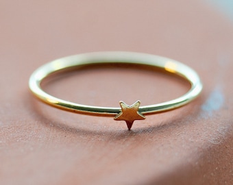 14k Gold Filled Star Ring, Tiny Star Ring, Little Star Ring, Minimal Stacking Ring, Simple Dainty Ring, Holiday Gift,Gift for her/Family