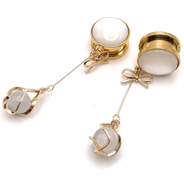 Elegant Bridal White pearl and bow Gold 316l Surgical steel Screw Fit Dangle Plugs / Tunnel / Gauges  available in 6mm (2GA) - 25mm (1")