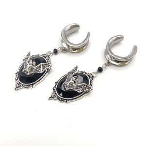 Black and Silver Bat 316l Surgical steel Horseshoe Saddle Tunnels / Plugs available in 6mm (2GA) - 30mm Halloween