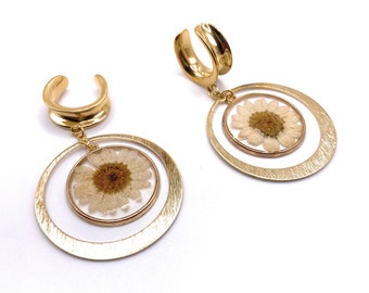 Stunning Real white & yellow Flower Gold 316l Surgical steel Horseshoe Ear Saddle Tunnels / Plugs available in 6mm (2GA) - 30mm (1.18")