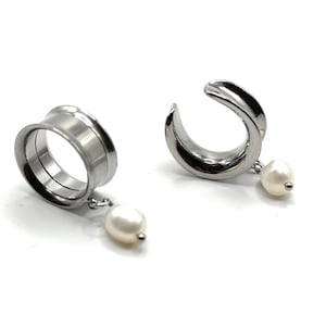 Silver fresh water Pearl Silver 316l Surgical steel Screw Fit Dangle Ear Tunnel available in 3mm (8GA)- 30mm (1.18") Gauges