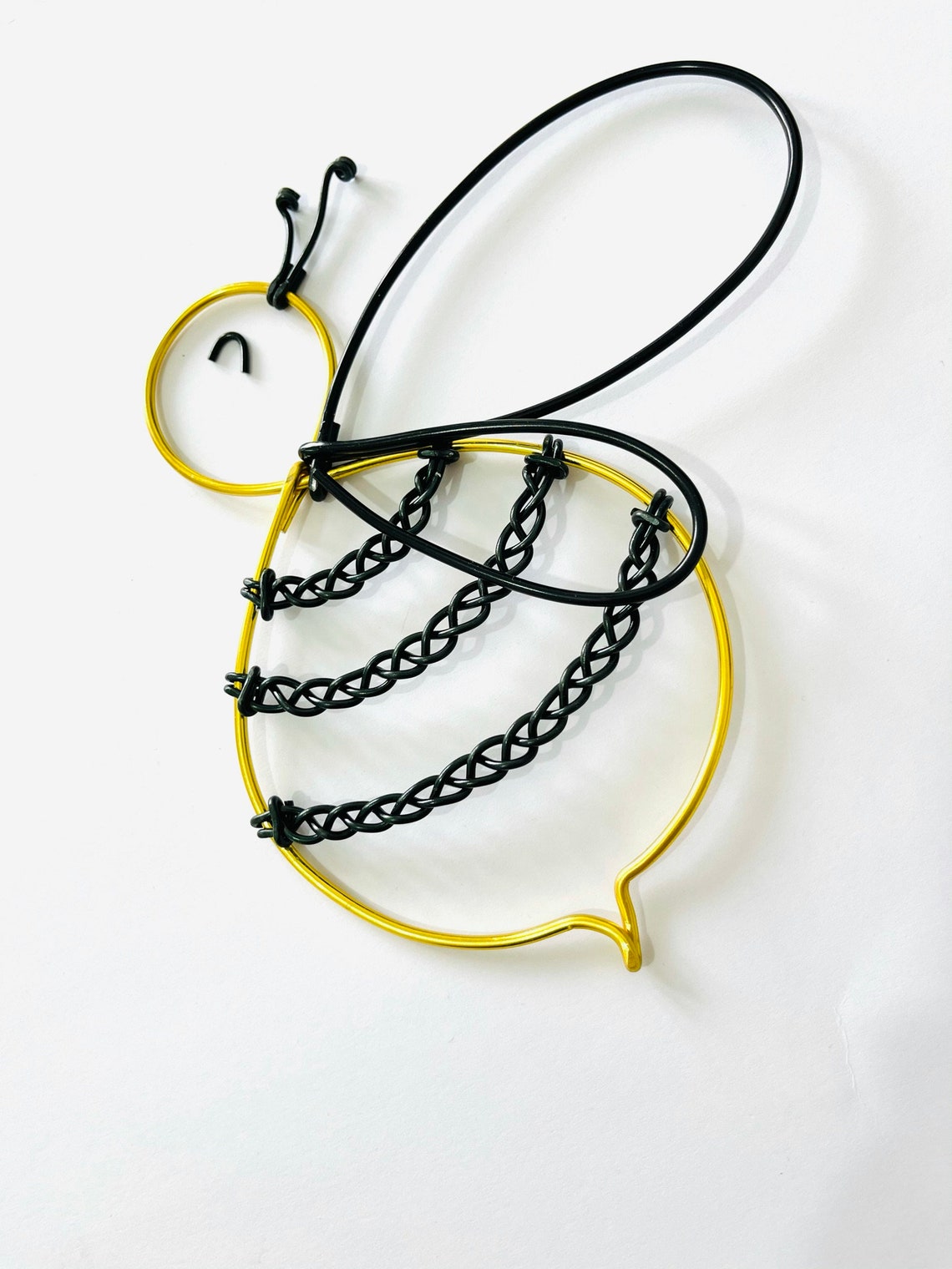 Bee Choice of Colour Wire Wall Art Bee Gift Nursery Wall - Etsy Norway