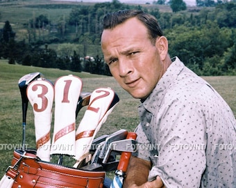 ARNOLD PALMER Golf Photo Picture VINTAGE Photograph Print Clubs Bag 8x10, 8.5x11, 11x14 or 16x20  (AP13)