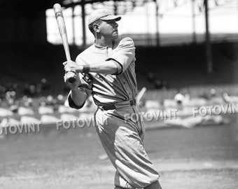 BABE RUTH Photo Picture 1916 BOSTON Red Sox Baseball Charles Conlon Photograph Print 8x10, 8.5x11, 11x14, 11x17 or 16x20  (bruth CC11)