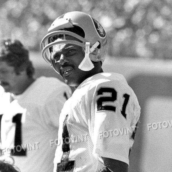 CLIFF BRANCH Photo Picture OAKLAND Raiders Football Photograph Print 8x10, 8.5x11 or 11x14 (cbranch CB2)