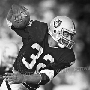 MARCUS ALLEN Photo Picture Los Angeles RAIDERS Football Photograph Print 8x10, 8.5x11, 11x14 or 16x20  (mallen MA1)