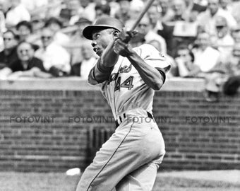 Hank Aaron MILWAUKEE BRAVES Photo Picture at WRIGLEY Field Baseball Photograph Print 8x10, 8.5x11, 11x14 or 16x20 (HA7)