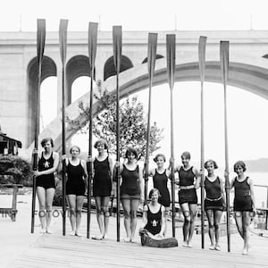 1926 Ladies ROWING CREW Photo Picture Print VINTAGE Womens Capital Athletic Club Washington D.C. 8x10, 8.5x11, 11x14 or 16x20 (V2)