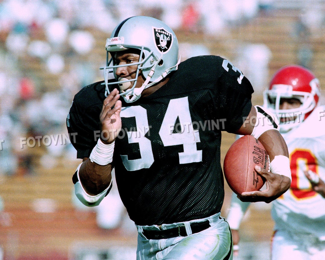 red and black bo jackson