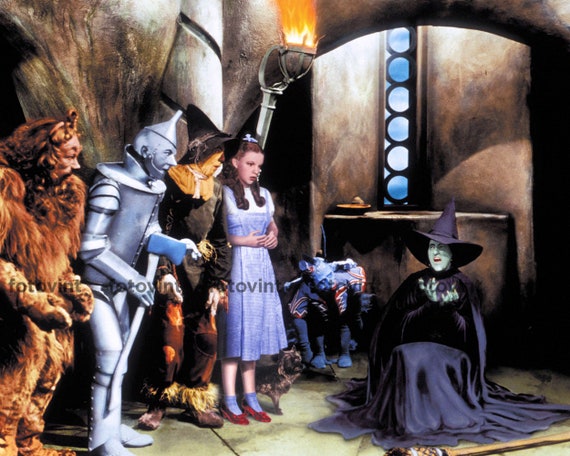 WIZARD OF OZ THE WICKED WITCH OF THE WEST GOES AFTER DOROTHY 8X10