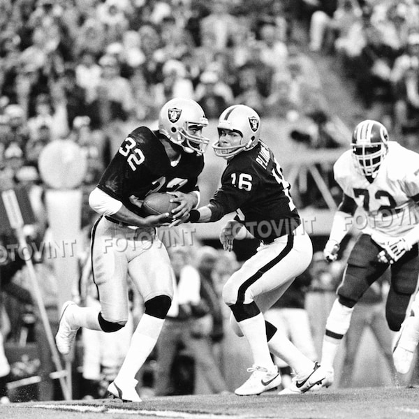 Marcus Allen & Jim Plunkett Photo Picture LOS ANGELES Raiders Super Bowl XVIII Football 8x10, 8.5x11, 11x14 or 16x20 (mallen jplunkett MA2)