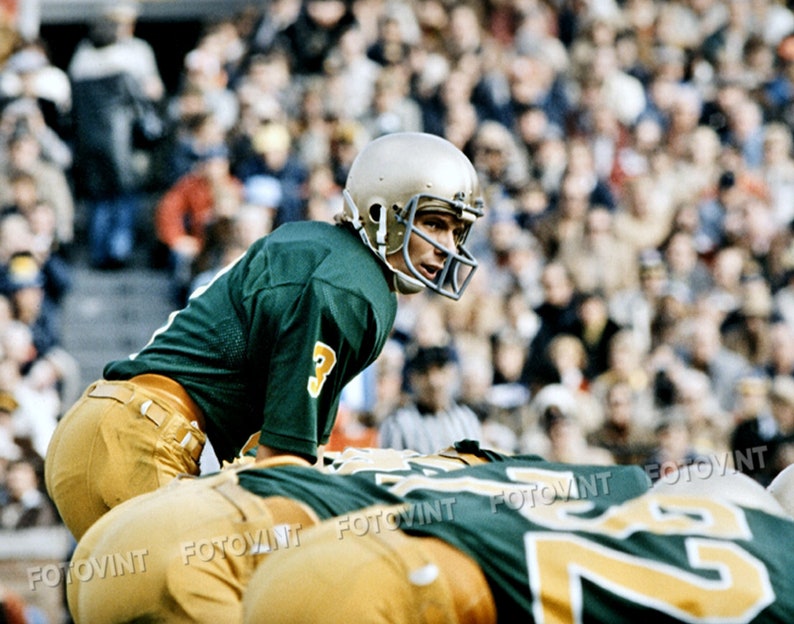 JOE MONTANA Notre Dame Photo Picture FIGHTNG Irish Football Photograph