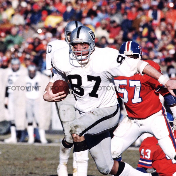 OAKLAND RAIDERS Dave Casper Photo Picture Vintage Football Photograph Print 8x10, 8.5x11 or 11x14 (dcasper DC1)