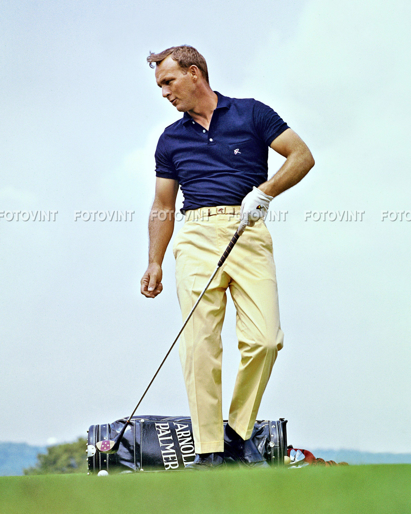 ARNOLD PALMER 8X10 AUTHENTIC IN PERSON SIGNED AUTOGRAPH REPRINT PHOTO RP 