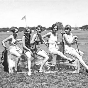 Vintage WOMEN LADIES Golf Photo Picture 1926 Flapper Girls Golfers Photograph Print 8x10, 8.5x11, 11x14 or 16x20 (GG1)