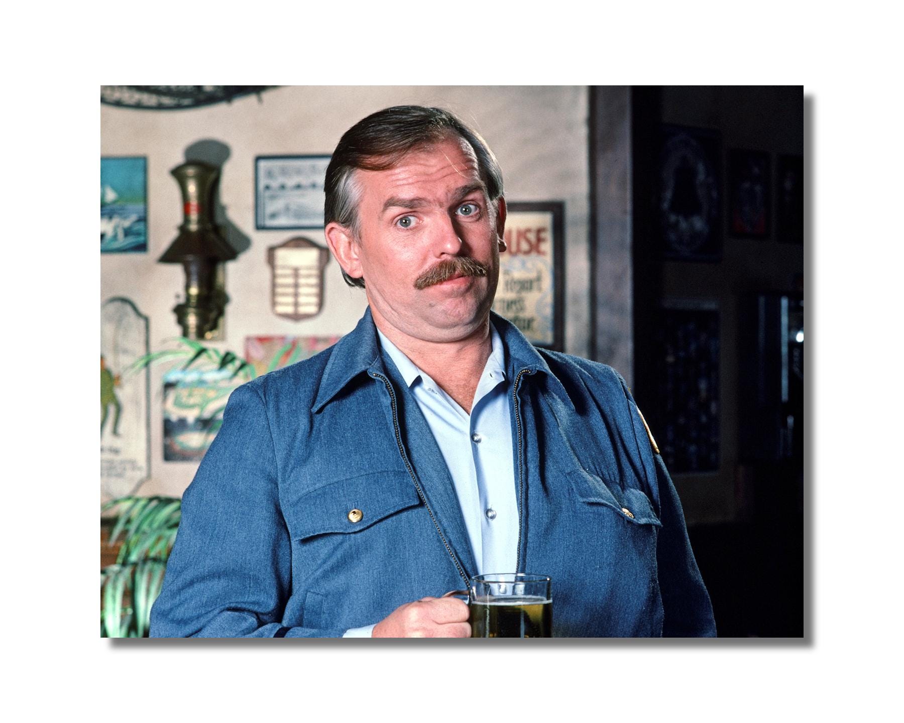 Cheers CLIFF CLAVIN Photo Picture (John Ratzenberger) Postal Carrier Boston  Bar Television Series 8x10, 8.5x11, 11x14 or 16x20 (CHEERS9), image size:1800x1440