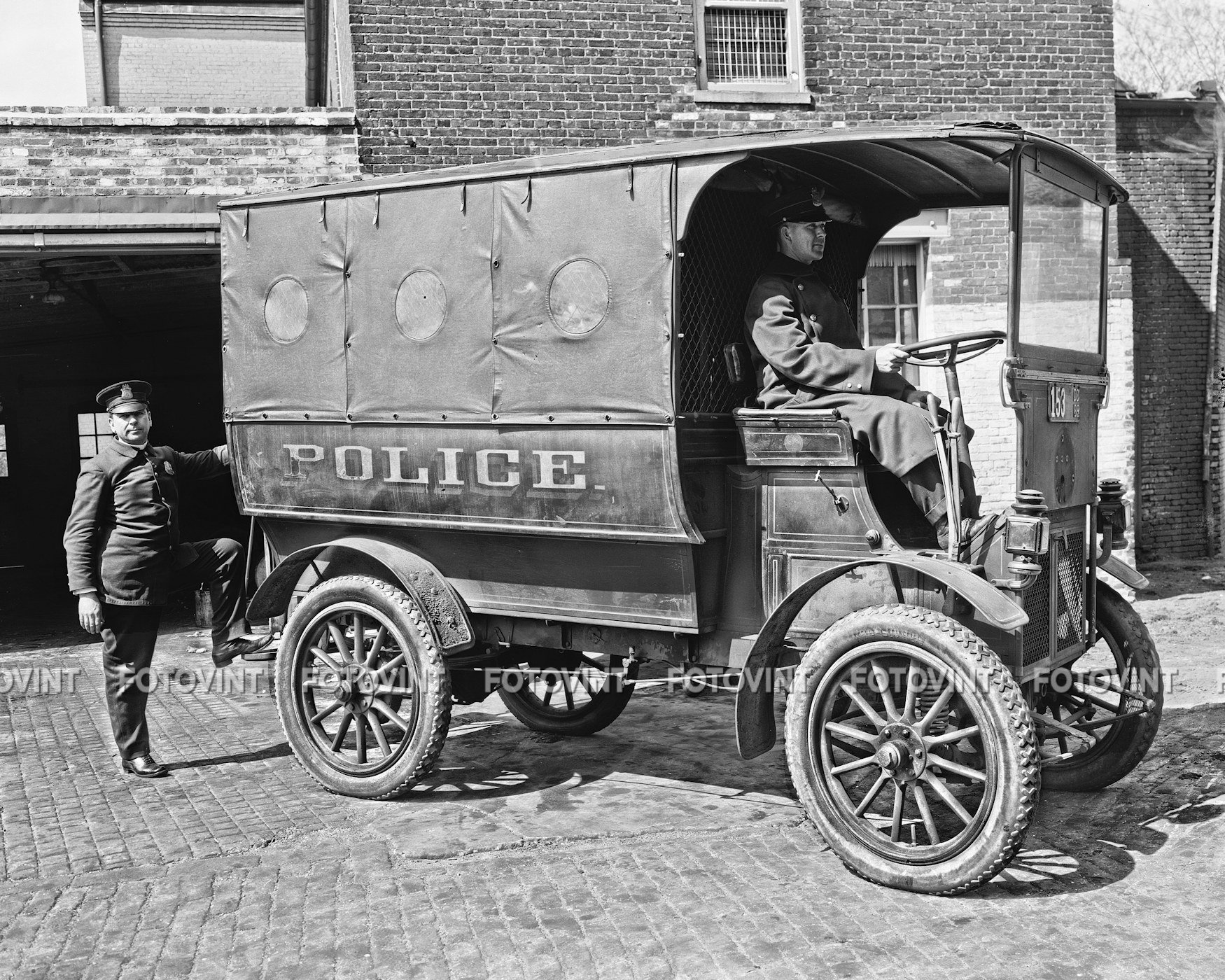 1910 Police PADDY WAGON Photo Picture Washington D.C. Vintage Officer