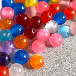100 cuentas de resina de ojo de gato, color mezclado, 8 mm, imitación, proyectos de artesanía de bricolaje, fabricación de joyas, manualidades para niños, bricolaje, cuentas de arco iris vibrantes, brillo,