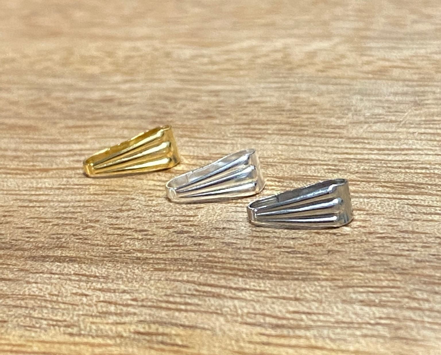 200 Pcs Pinch Bail for Jewelry Making Necklace Pendant Clasps Connectors  Pinch Clip for Necklace DIY, 8.5 x 3.5 mm