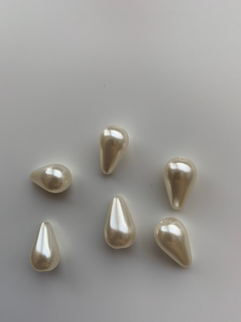 LOT of 6, PEARL TEARDROP Lot, Full drilled, teardrop shaped Pearls, Long, Plastic pearls, Vintage Supply, Jewelry Supplies, Jewelry making image 2