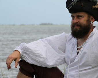 Men&#39;s pirate shirt
