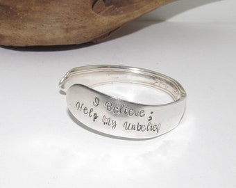Creo que ayuda a mi incredulidad brazalete de plata, brazalete personalizado estampado a mano, joyería de cuchara personalizada