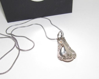 Collar personalizado de cuchara de plata vintage, joyería de plata personalizada grabada a mano, cubiertos de cuchara reciclados, joyería lista para enviar