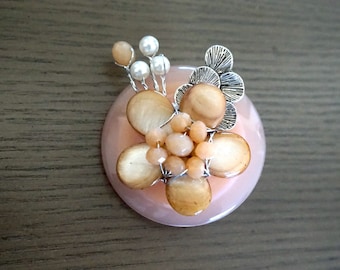 Brooches / Beads brooches / brooches and pins / Hijab pin / Saree pin / Gift for her / Gifts for women / Peach brooch / Crystal beads brooch