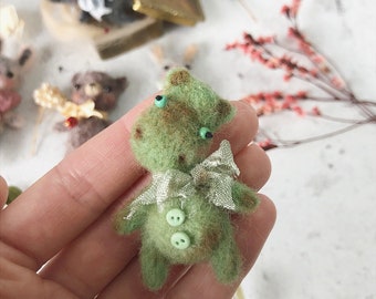 Sassy Petunia Needle Felted Hippo Magnet