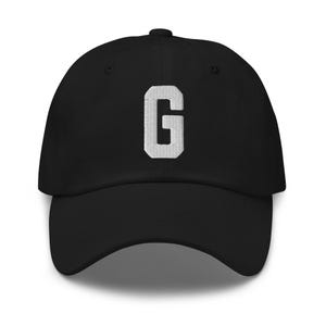 Gorra de papá bordada con letra universitaria del alfabeto G / hilo blanco