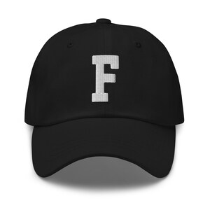 Gorra de papá bordada con letra universitaria del alfabeto F / hilo blanco