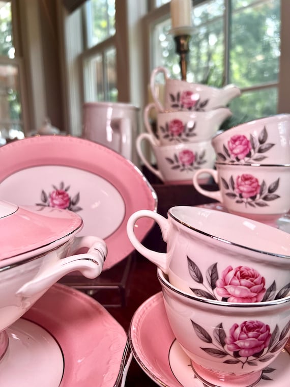 Norway Rose 1950s Cunningham and Pickett USA - China Set With