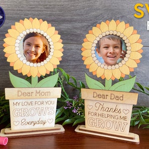 Kids Flower frame SVG file - Regalo del Día del Padre de la Madre para mamá papá abuelo abuelo maestro - proyecto de clase de artesanía DIY - Glowforge corte láser