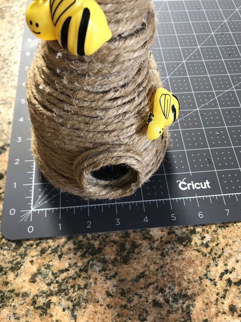 Colmena, Colmena para corona, Colmena decorativa, Decoración del hogar de la colmena, Decoración de la colmena, Creaciones de un ranúnculo, Mamá trabajadora, sin Gastos de Envío imagen 1