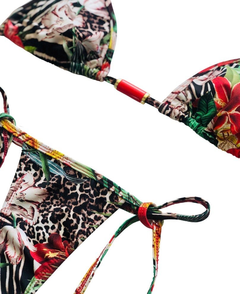 Braziliaanse vrouwen in promo bikini