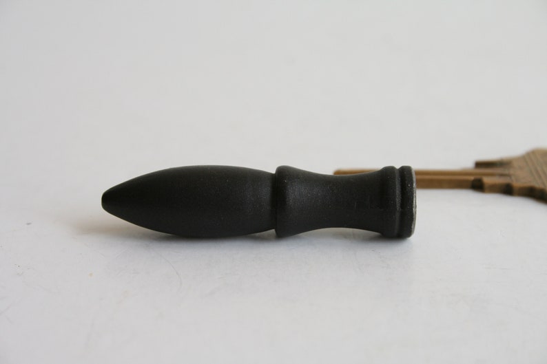 Small Threads Nice COndition Dark Pointy Lamp Finial #313 2.1 Dark Spearhead Lamp Finial