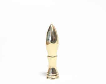 Ponteira de abajur em latão polido com formato de ponta de flecha elegante - Rosca fina - 5 cm de altura em excelente estado. Ponteira de abajur em latão maciço nº 1282.