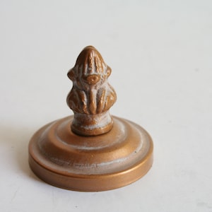 Gremlin Lamp Finial with 2&quot; Finial Plate - LARGE Threads - 2 Piece Finial and Plate #373