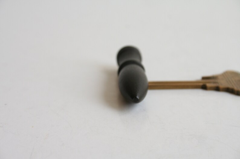 Small Threads Nice COndition Dark Pointy Lamp Finial #313 2.1 Dark Spearhead Lamp Finial