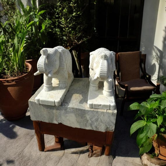手彫りの白い大理石の象の像（ペア）：室内装飾のアクセント - Etsy 日本