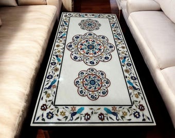 Tablero de mesa de mármol blanco hecho a mano: marquetería floral con incrustaciones de piedras preciosas.