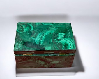 Handmade Malachite Stone Jewelry Box: Decorative Green Stone Organizer