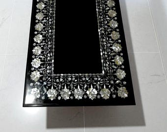 黒大理石のダイニングテーブルトップ：真珠貝の花模様象嵌、インド工芸