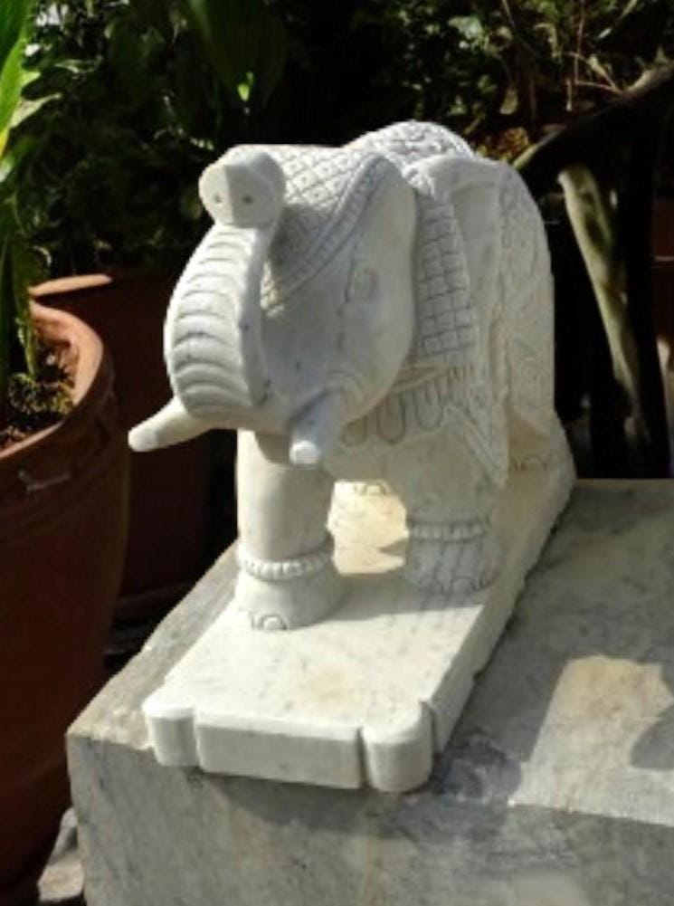 手彫りの白い大理石の象の像（ペア）：室内装飾のアクセント - Etsy 日本