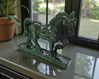 馬の像、馬の彫刻、水晶の馬、装飾的な馬、彫刻された石の動物、大理石